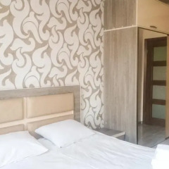 Апартаменты Rent in Yerevan - Apartment on Mashtots ave. комната для гостей фото 5