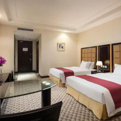 Отель Holiday Inn Beijing Airport Zone 4* Улучшенный номер с различными типами кроватей фото 4