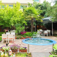 Отель Eros Motel бассейн
