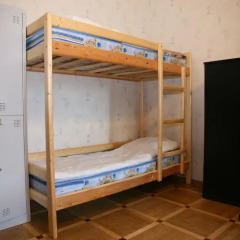Гостиница Happy House Кровать в мужском общем номере с двухъярусной кроватью фото 3