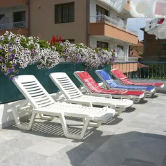 Отель Family Hotel Flora Болгария, Несебр - отзывы, цены и фото номеров - забронировать отель Family Hotel Flora онлайн бассейн