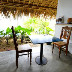 Отель An Bang Sunrise Beach Bungalow 3* Бунгало с различными типами кроватей фото 7