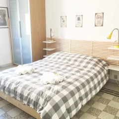 Апартаменты Colorful and Lively Vatican Apartment комната для гостей