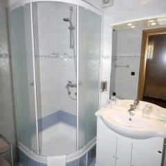 Отель Bed and Breakfast Villa Ana ванная