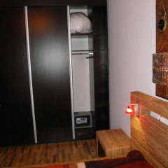 Отель House No 5 in Priselci Green Hills Complex Варна сейф в номере