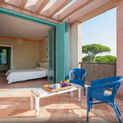 Отель Casas Bohemian Villa Roche Испания, Кониль-де-ла-Фронтера - отзывы, цены и фото номеров - забронировать отель Casas Bohemian Villa Roche онлайн балкон