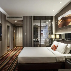Отель The Continent Bangkok by Compass Hospitality 4* Представительский номер с различными типами кроватей