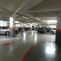 Отель Quad 1 парковка