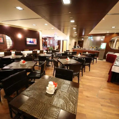 Tulip Hotel Apartments гостиничный бар
