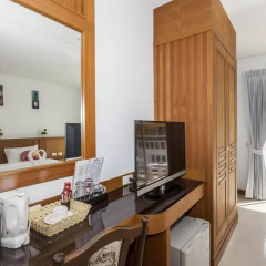Отель Larn Park Resortel Номер Делюкс с двуспальной кроватью фото 4