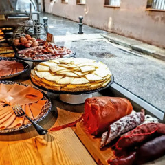 Отель Chic & Basic Ramblas Испания, Барселона - 9 отзывов об отеле, цены и фото номеров - забронировать отель Chic & Basic Ramblas онлайн питание фото 3