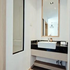 Отель Three Sukhumvit 3* Улучшенный номер фото 15