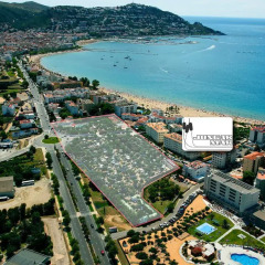 Отель Apartaments Joncar Mar Испания, Курорт Росес - отзывы, цены и фото номеров - забронировать отель Apartaments Joncar Mar онлайн пляж
