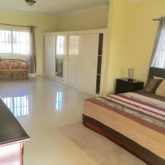 Отель Wüenam Vacation Home комната для гостей фото 2