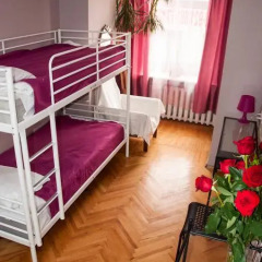 Гостиница Piters Mystery on Gorokhovaya Кровать в общем номере с двухъярусной кроватью фото 27