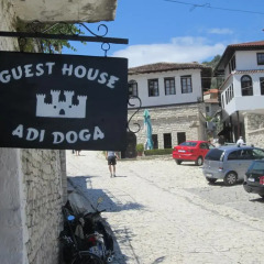 Отель Guest House Adi Doga Албания, Берат - отзывы, цены и фото номеров - забронировать отель Guest House Adi Doga онлайн парковка