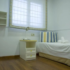 Отель Fira Turistic House Апартаменты фото 11