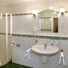 Hotel Sant Georg 4* Стандартный номер с двуспальной кроватью фото 4