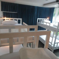 Отель Marina Boat House 2* Кровать в общем номере с двухъярусной кроватью