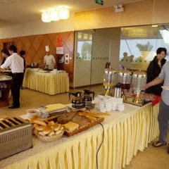 Muong Thanh Grand Ha Long Hotel 4* Номер Делюкс с различными типами кроватей фото 14