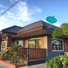Отель Benwadee Resort 2* Коттедж с различными типами кроватей фото 18