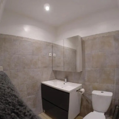 Апартаменты Lovely studio heart of Le Marais Париж ванная