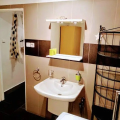 Homer Hostel Стандартный номер с 2 отдельными кроватями (общая ванная комната) фото 4
