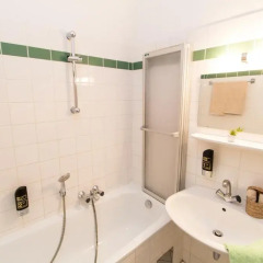 Hotel & Apartments Klimt 3* Стандартный номер с 2 отдельными кроватями фото 4
