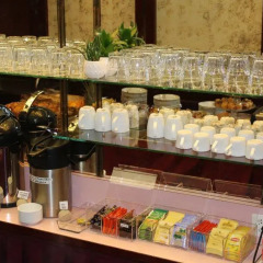 Отель Admiral Hotel Швейцария, Женева - 1 отзыв об отеле, цены и фото номеров - забронировать отель Admiral Hotel онлайн питание фото 3