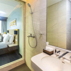 Belmont Hotel Manila 4* Улучшенный номер с различными типами кроватей фото 2