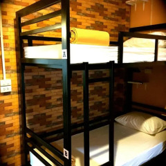 Urban Hostel Bangkok Кровать в общем номере с двухъярусной кроватью фото 9