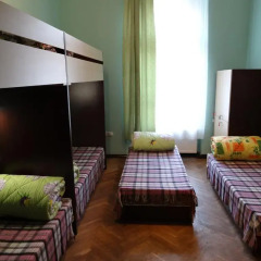 Happy Hostel Кровать в общем номере с двухъярусными кроватями фото 2