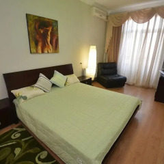 Апартаменты Apartments in the city center on Sobornaya Street комната для гостей фото 2