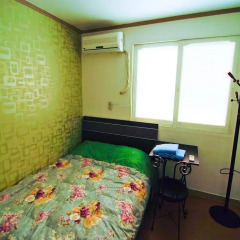 Отель Kimchee Hongdae Guesthouse Стандартный номер с различными типами кроватей