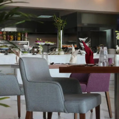 Отель Holiday Inn Jeddah Gateway гостиничный бар