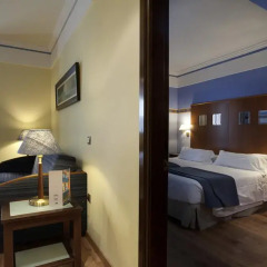 Отель Suites Gran Via 44 Apartahotel 4* Люкс с различными типами кроватей фото 2