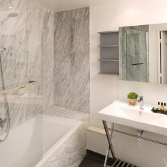 Отель Montmartre Residence Париж ванная