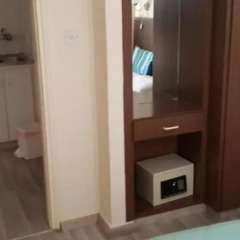 Отель Pasianna Hotel Apartments Кипр, Ларнака - 6 отзывов об отеле, цены и фото номеров - забронировать отель Pasianna Hotel Apartments онлайн сейф в номере