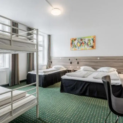 Good Morning + Copenhagen Star Hotel 3* Стандартный семейный номер с двуспальной кроватью фото 3