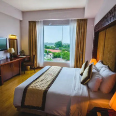Mondial Hotel Hue 4* Люкс с различными типами кроватей фото 4