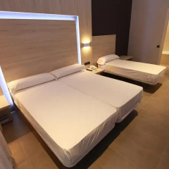 Отель Hostal Plaza Goya Bcn Стандартный номер фото 14