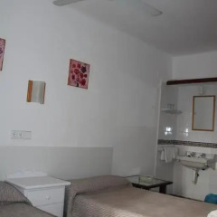 Отель Hostal Las Nieves Стандартный номер с 2 отдельными кроватями (общая ванная комната) фото 17