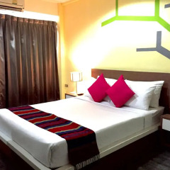 Отель Charoenchit House балкон