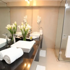 Thilanka Hotel 4* Семейный номер Делюкс с двуспальной кроватью фото 2