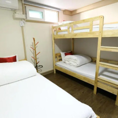 Отель Philstay Itaewon 2* Стандартный номер с различными типами кроватей фото 2
