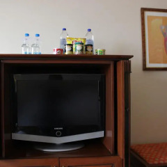 The Hans Hotel New Delhi 4* Представительский номер с различными типами кроватей фото 3