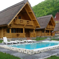 Гостиница Червона Рута Украина, Хуст - отзывы, цены и фото номеров - забронировать гостиницу Червона Рута онлайн бассейн