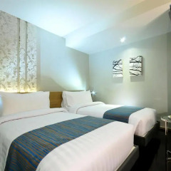 Отель Citrus Sukhumvit 13 by Compass Hospitality 3* Улучшенный номер с различными типами кроватей фото 2