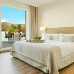Отель Aparthotel Mariano Cubi Barcelona 4* Улучшенный номер с двуспальной кроватью фото 4