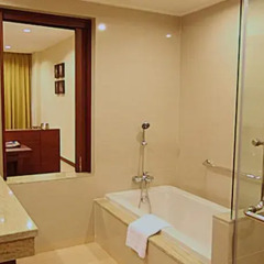 Отель The Heritage Pattaya Beach Resort ванная фото 2
